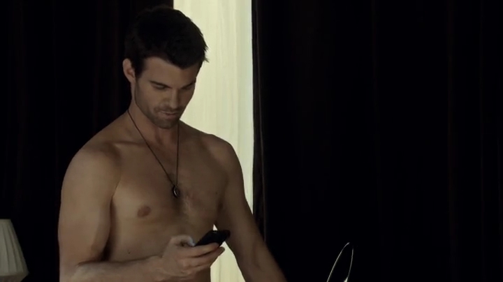 VampireDiariesWorld-dot-org_SavingHope2x06-0196.jpg