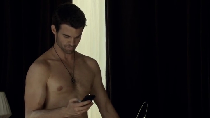 VampireDiariesWorld-dot-org_SavingHope2x06-0197.jpg