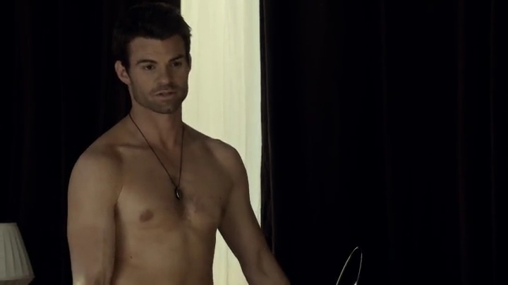 VampireDiariesWorld-dot-org_SavingHope2x06-0203.jpg