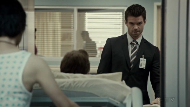 VampireDiariesWorld-dot-org_SavingHope2x07-0840.jpg