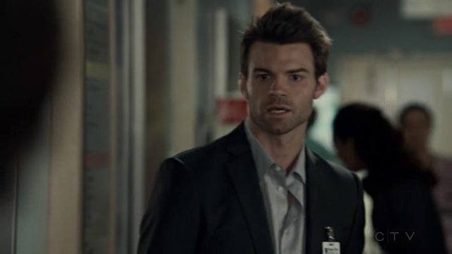 VampireDiariesWorld-dot-org_SavingHope2x07-2353.jpg