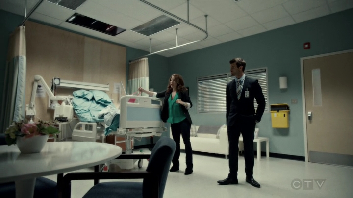 VampireDiariesWorld-dot-org_SavingHope2x09-0696.jpg