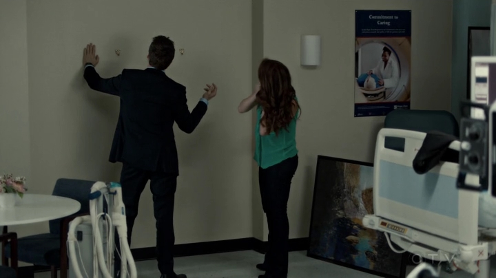 VampireDiariesWorld-dot-org_SavingHope2x09-1168.jpg