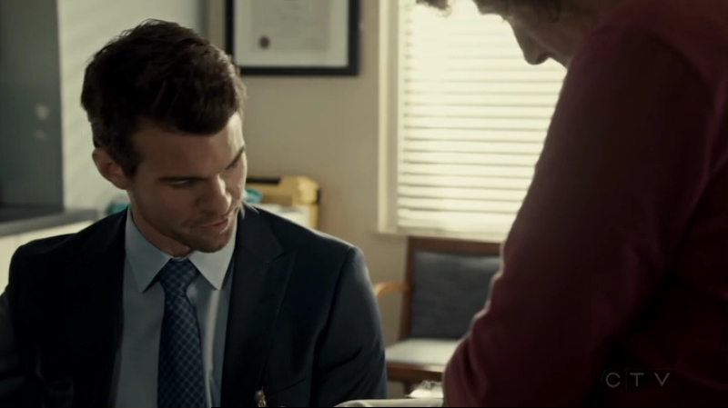 VampireDiariesWorld-dot-org_SavingHope2x11-0489.jpg