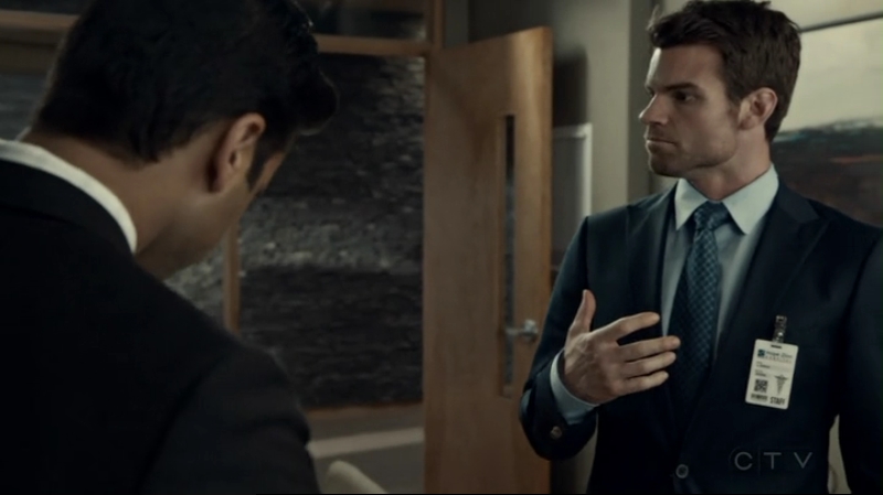 VampireDiariesWorld-dot-org_SavingHope2x11-1909.jpg