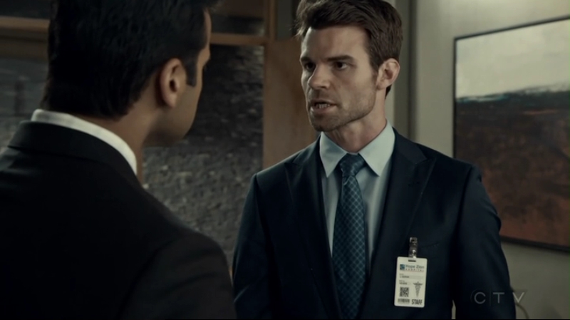 VampireDiariesWorld-dot-org_SavingHope2x11-1918.jpg