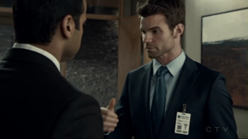 VampireDiariesWorld-dot-org_SavingHope2x11-1951.jpg