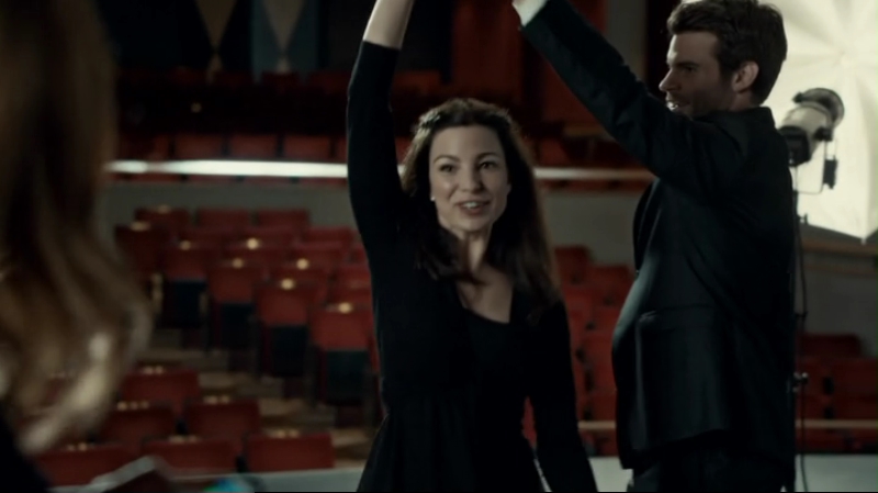 VampireDiariesWorld-dot-org_SavingHope2x12-0198.jpg
