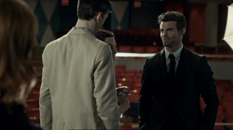 VampireDiariesWorld-dot-org_SavingHope2x12-0234.jpg