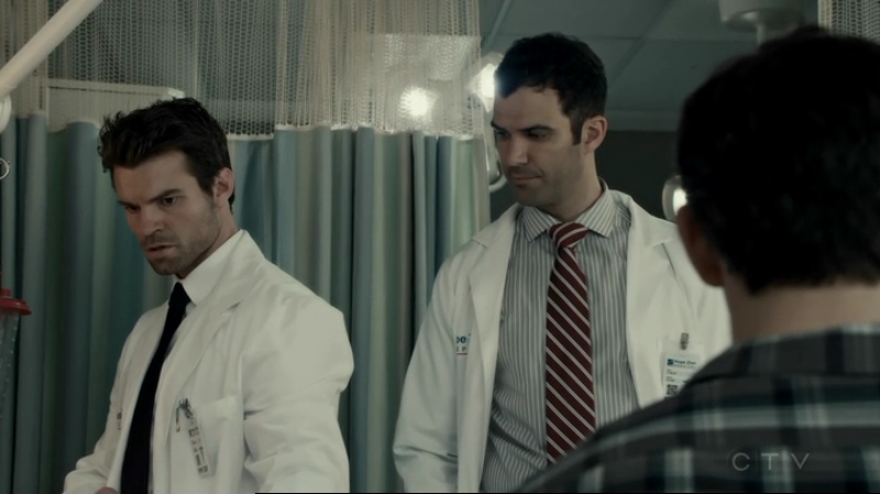 VampireDiariesWorld-dot-org_SavingHope2x12-0442.jpg