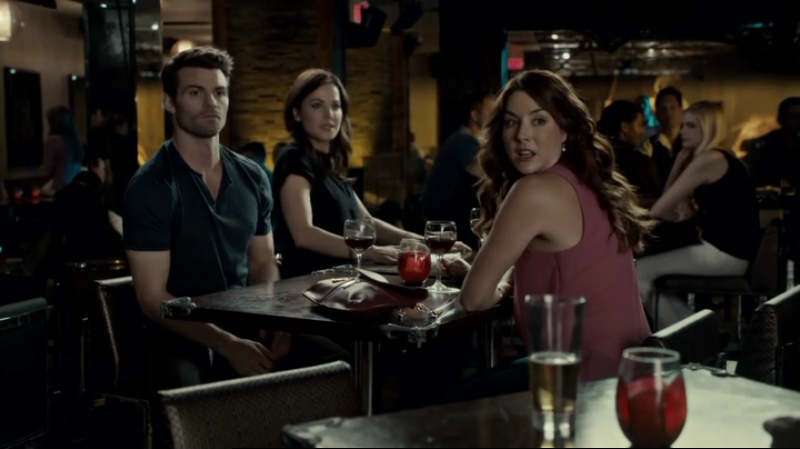 VampireDiariesWorld-dot-org_SavingHope2x13-0040.jpg