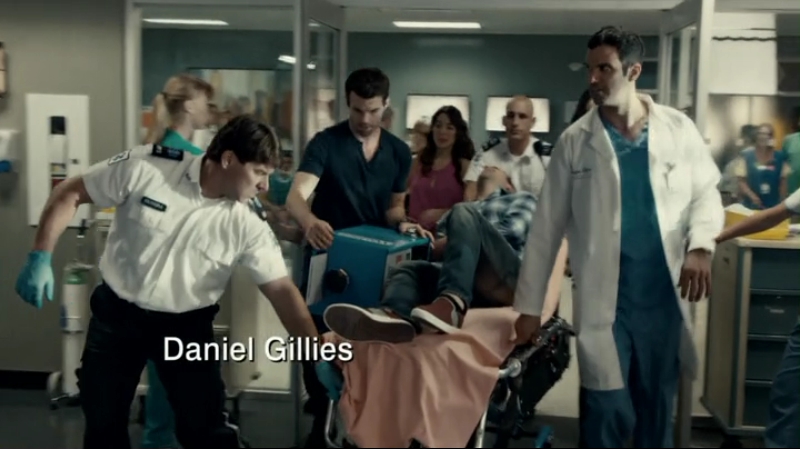 VampireDiariesWorld-dot-org_SavingHope2x13-0079.jpg