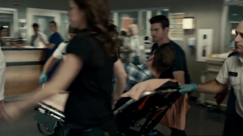 VampireDiariesWorld-dot-org_SavingHope2x13-0081.jpg