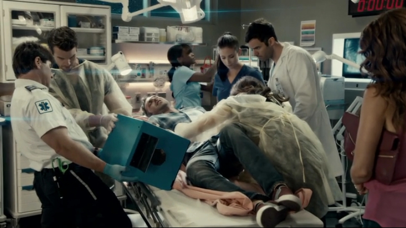 VampireDiariesWorld-dot-org_SavingHope2x13-0132.jpg