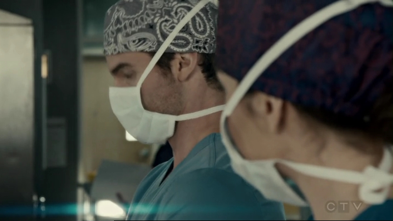 VampireDiariesWorld-dot-org_SavingHope2x13-0867.jpg