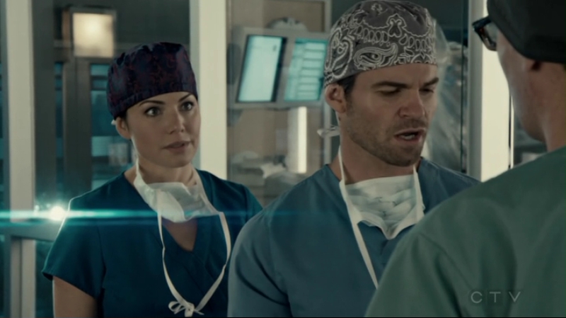 VampireDiariesWorld-dot-org_SavingHope2x13-0889.jpg