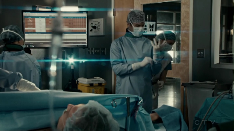 VampireDiariesWorld-dot-org_SavingHope2x13-1168.jpg