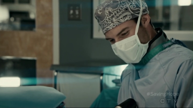 VampireDiariesWorld-dot-org_SavingHope2x13-1253.jpg