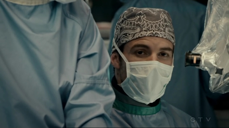 VampireDiariesWorld-dot-org_SavingHope2x13-1616.jpg