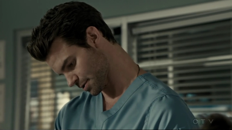 VampireDiariesWorld-dot-org_SavingHope2x13-2232.jpg