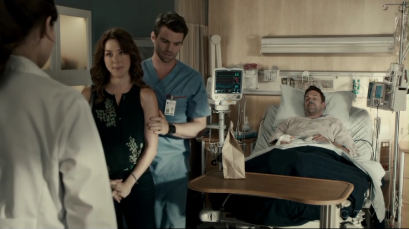 VampireDiariesWorld-dot-org_SavingHope2x13-2344.jpg