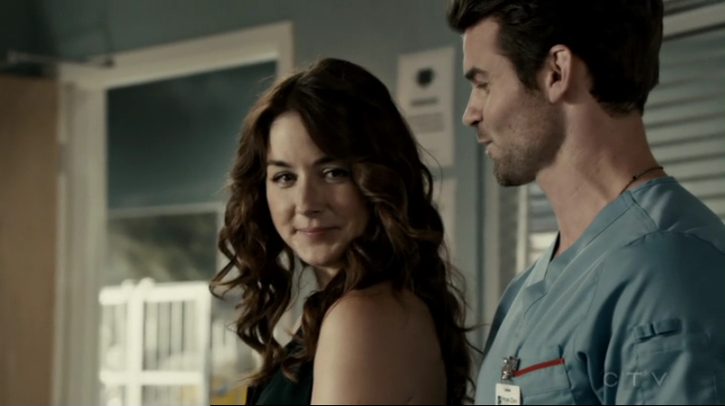 VampireDiariesWorld-dot-org_SavingHope2x13-2361.jpg