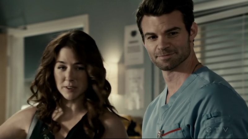 VampireDiariesWorld-dot-org_SavingHope2x13-2363.jpg
