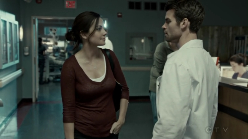 VampireDiariesWorld-dot-org_SavingHope2x14-2266.jpg