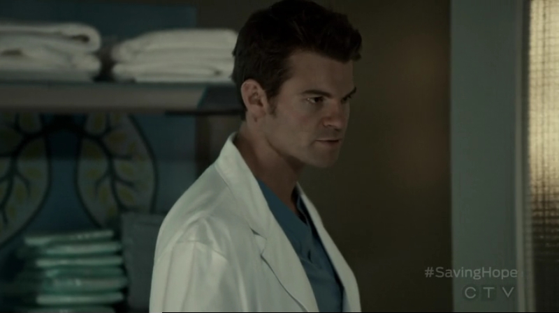 VampireDiariesWorld-dot-org_SavingHope2x15-0393.jpg