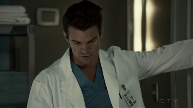 VampireDiariesWorld-dot-org_SavingHope2x15-0398.jpg