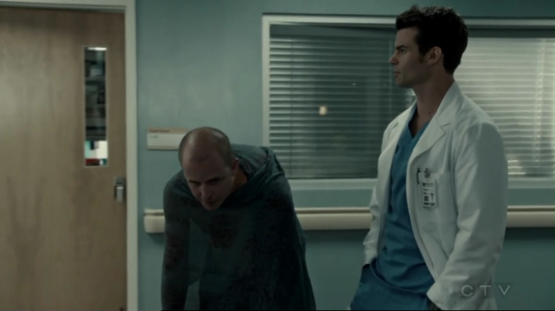 VampireDiariesWorld-dot-org_SavingHope2x15-0585.jpg