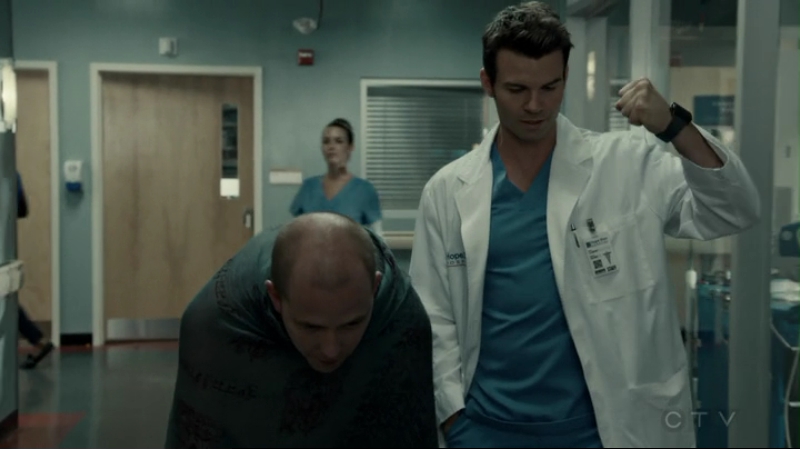 VampireDiariesWorld-dot-org_SavingHope2x15-0592.jpg