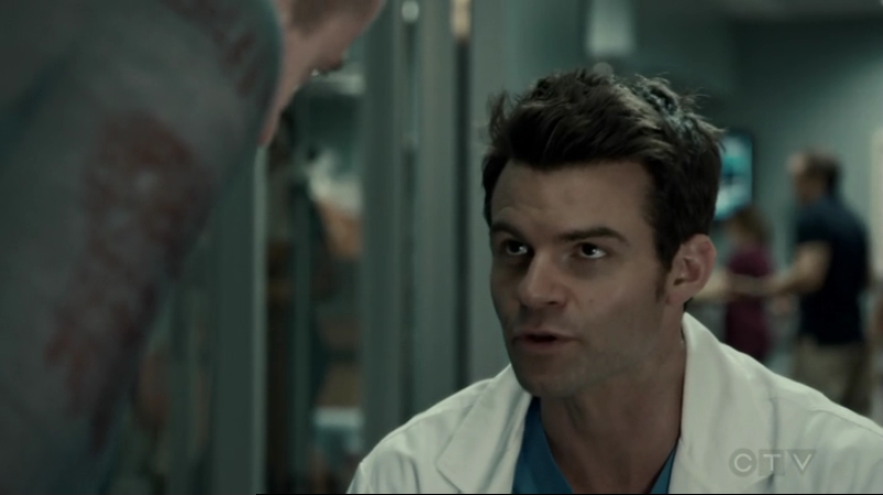 VampireDiariesWorld-dot-org_SavingHope2x15-0603.jpg