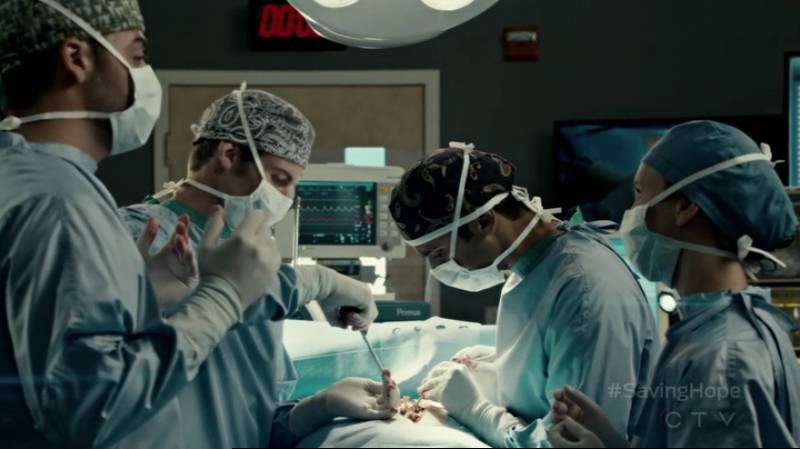 VampireDiariesWorld-dot-org_SavingHope2x15-1039.jpg