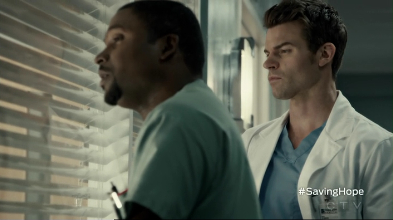 VampireDiariesWorld-dot-org_SavingHope2x15-1356.jpg
