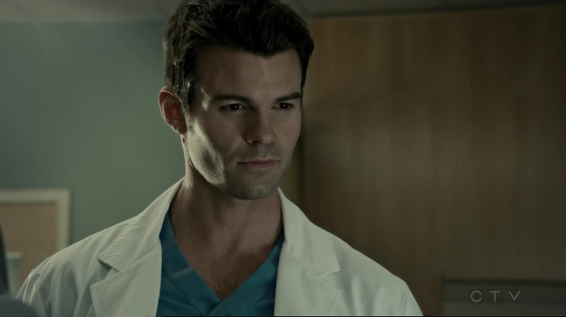 VampireDiariesWorld-dot-org_SavingHope2x15-1866.jpg