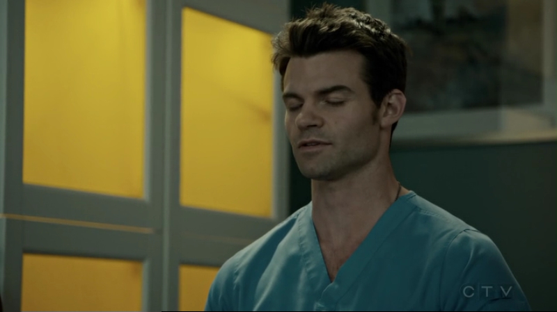 VampireDiariesWorld-dot-org_SavingHope2x15-2260.jpg