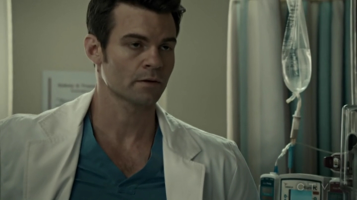 VampireDiariesWorld-dot-org_SavingHope2x16-1732.jpg