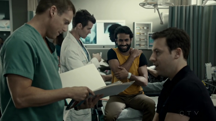 VampireDiariesWorld-dot-org_SavingHope2x17-0547.jpg