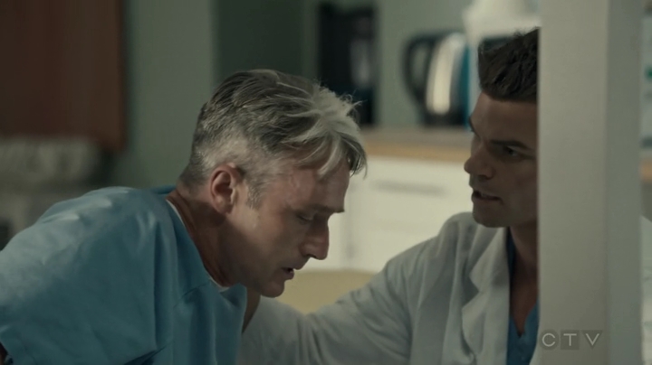 VampireDiariesWorld-dot-org_SavingHope2x18-0787.jpg