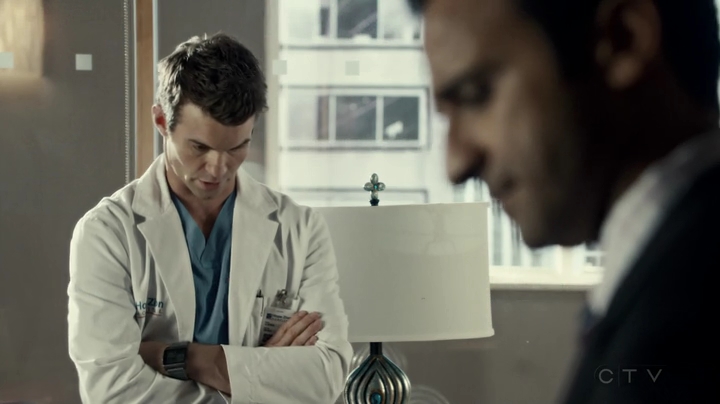 VampireDiariesWorld-dot-org_SavingHope2x18-1584.jpg