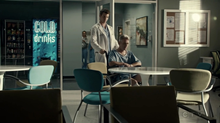 VampireDiariesWorld-dot-org_SavingHope2x18-1776.jpg