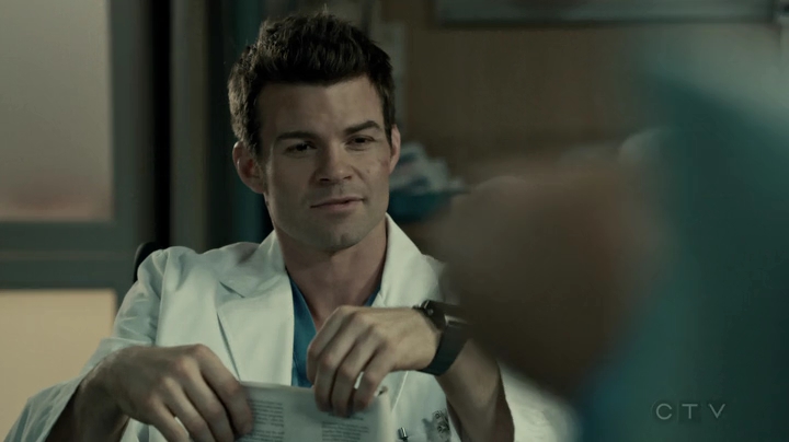 VampireDiariesWorld-dot-org_SavingHope2x18-2025.jpg