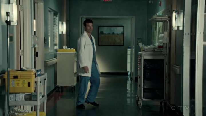 VampireDiariesWorld-dot-org_SavingHope2x18-2117.jpg