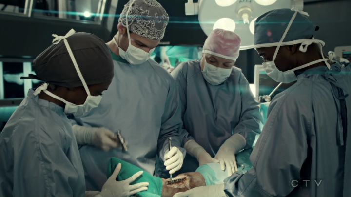 VampireDiariesWorld-dot-org_SavingHope3x02-0700.jpg