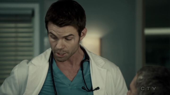 VampireDiariesWorld-dot-org_SavingHope3x02-0958.jpg