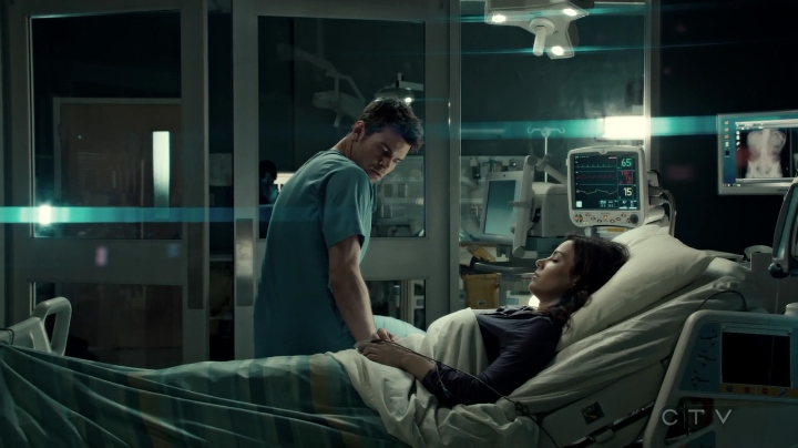 VampireDiariesWorld-dot-org_SavingHope3x02-2310.jpg