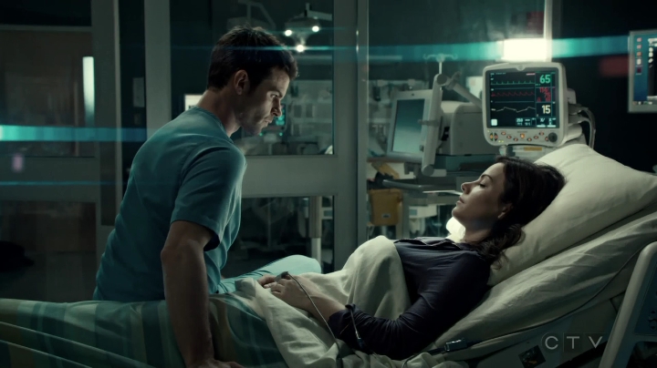 VampireDiariesWorld-dot-org_SavingHope3x02-2396.jpg