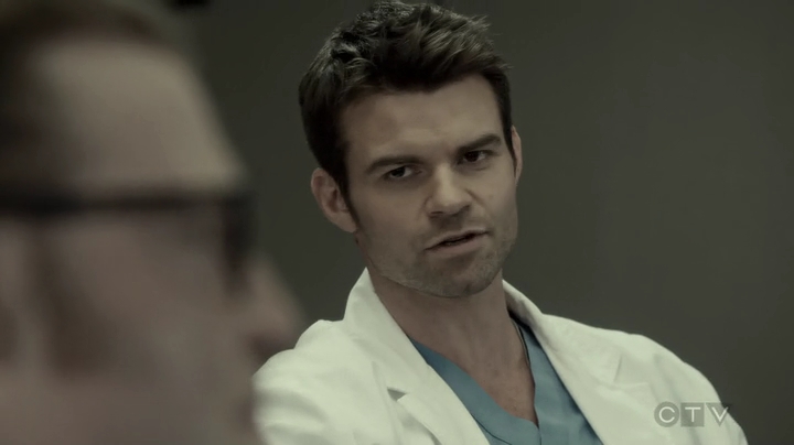 VampireDiariesWorld-dot-org_SavingHope3x05-1160.jpg