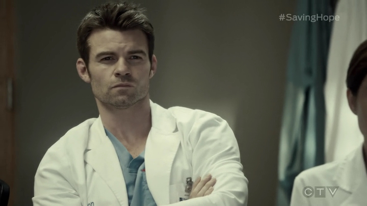 VampireDiariesWorld-dot-org_SavingHope3x05-1329.jpg